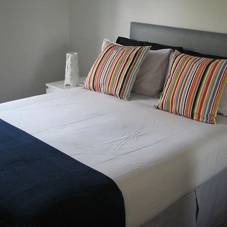 Park House Serviced Apartments Харроу Экстерьер фото