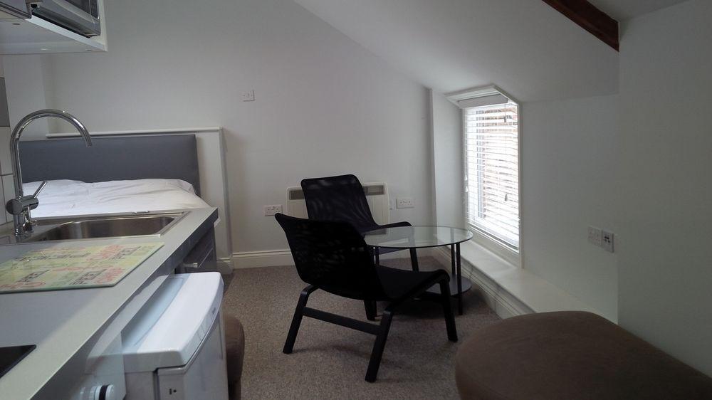 Park House Serviced Apartments Харроу Экстерьер фото