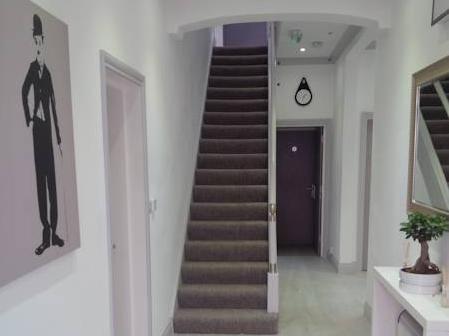 Park House Serviced Apartments Харроу Экстерьер фото